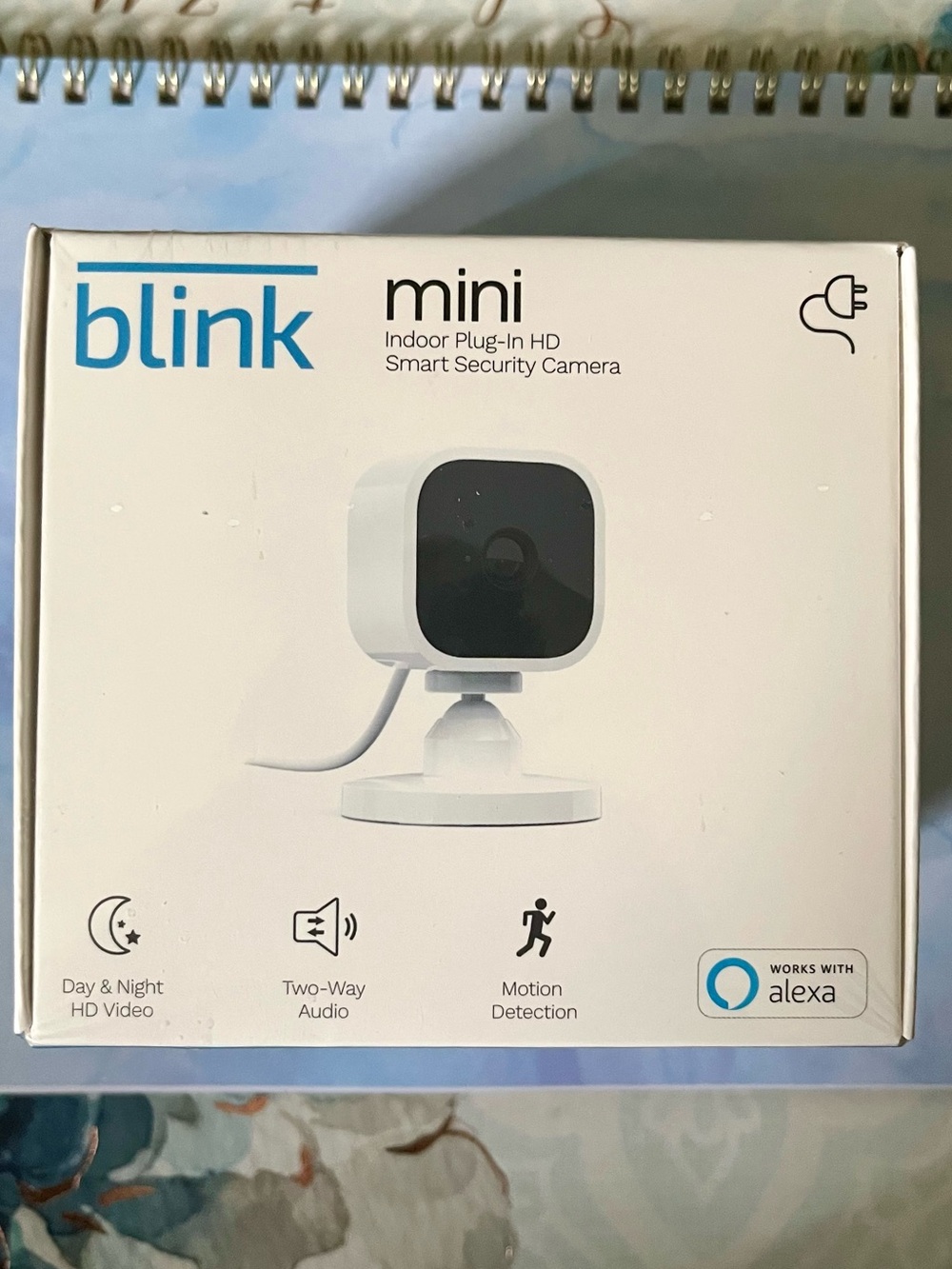 Blink Mini Indoor Plug-In HD Smart Security Camera - White